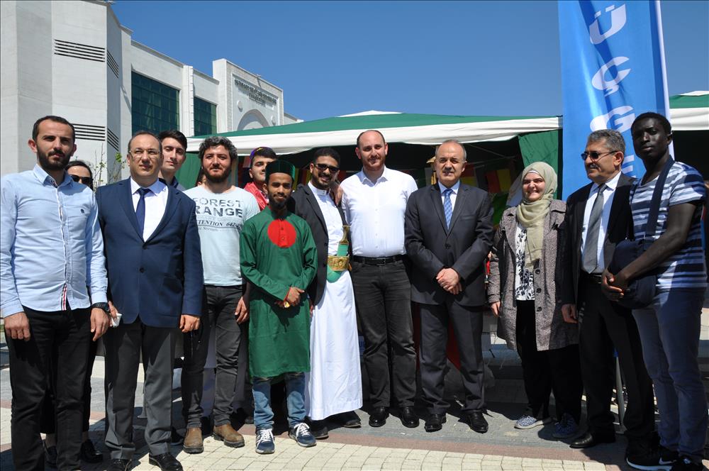 Geleneksel Kültür Sanat ve Spor Günlerde Uluslararası Öğrenci Standı Kuruldu.
